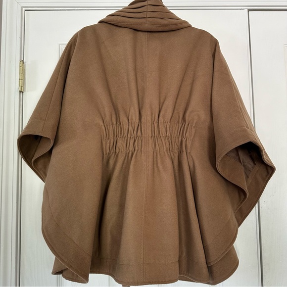 Rewind Cape Coat | Women’s Size M | Brown - Picture 9 of 12